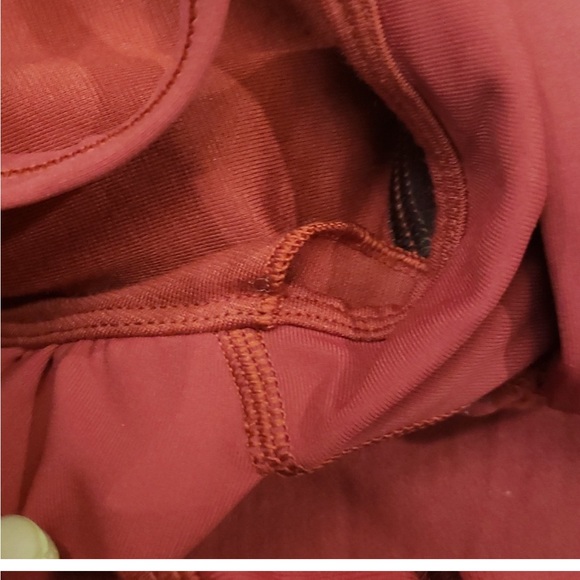 LULULEMON ATHLETICA WRAP IT UP TANK LIKE NEW 10 - Picture 5 of 6